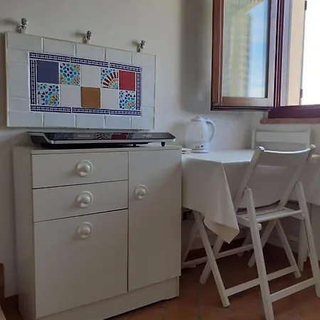 Nella Casa Delle Prugne