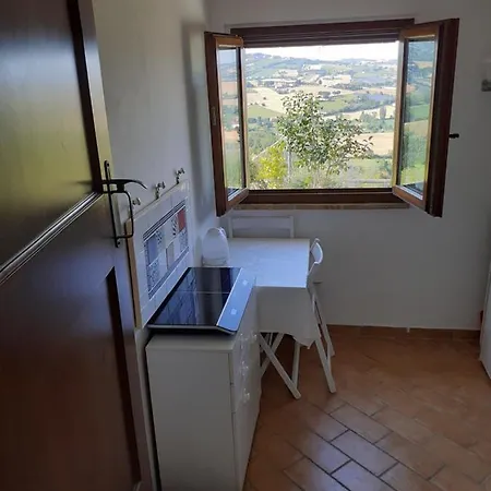 Nella Casa Delle Prugne *